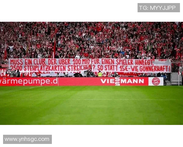 莱万重返安联球场引发拜仁球迷愤怒指责其背叛与忘恩负义