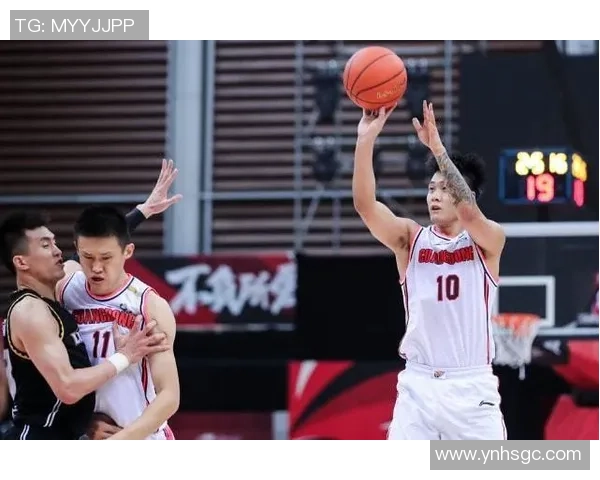 G2勇士与骑士激战正酣谁能在总决赛中占据先机