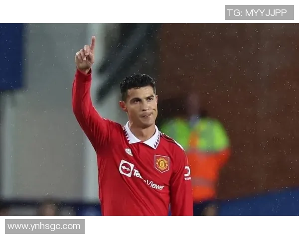 坎塞洛：从边缘球员到足球场上的闪耀明星，如何重塑自我与球队的未来